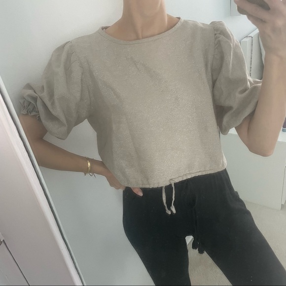 Lisa Says Gah Gold Puff Sleeve Linen Top - Picture 2 of 11